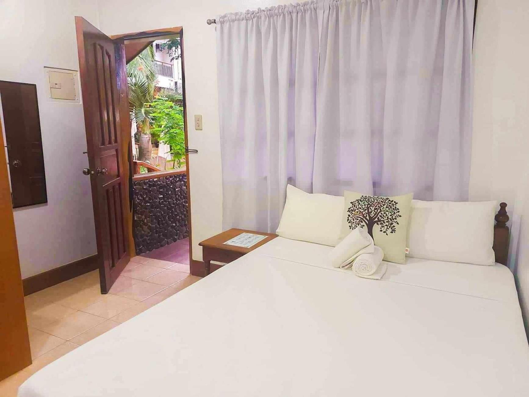 Jurias Garden Hotel El Nido Exterior photo